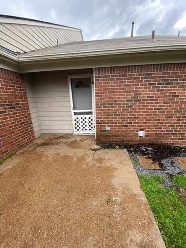 Photo - Charming 2-Bedroom Home in Cordova-Comfort & Convenience Await!