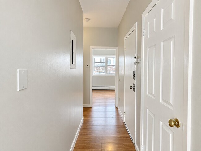 56 Center St Unit 2