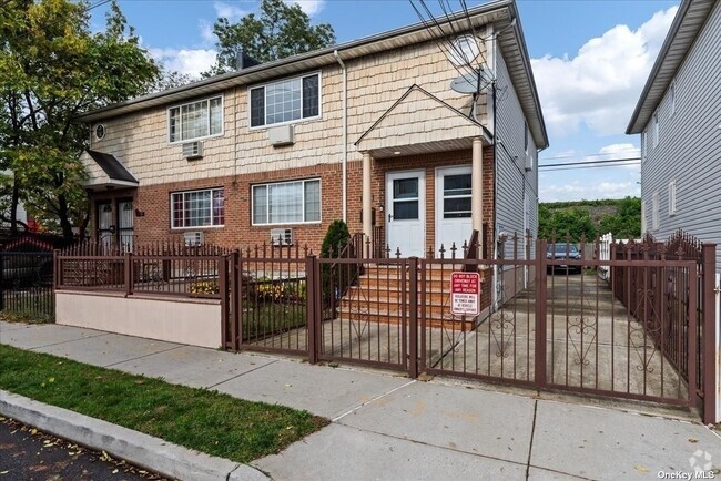 Building Photo - 115-05 Bedell St Rental