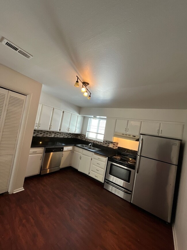 Photo - 351 Park Creeke Ln Unidad B