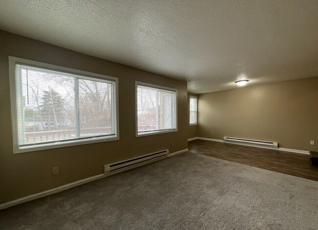 Photo - 880 Wilson Ave Unit 4