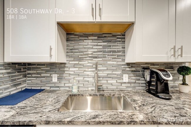 Photo - 508 Southway Dr Unit 3