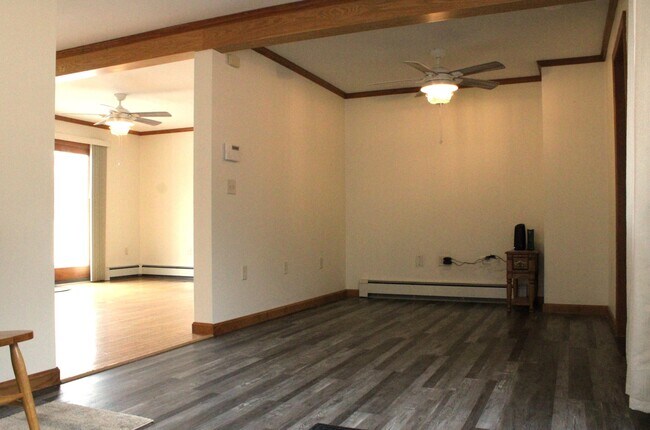 Photo - 1878 Riverside Dr