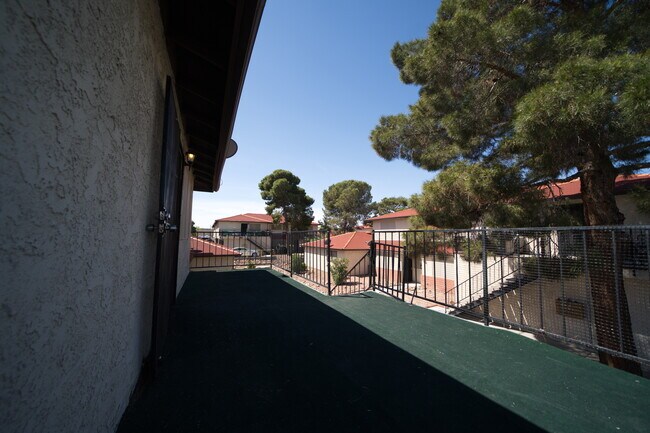 Photo - 5282 S Maryland Pkwy Unidad D