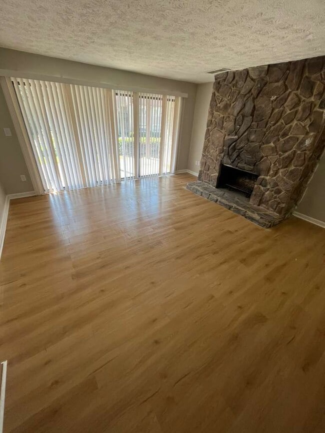 Photo - 3575 Oakvale Rd