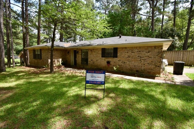 Building Photo - 3 Bed 2 Bath Home in Ruston
