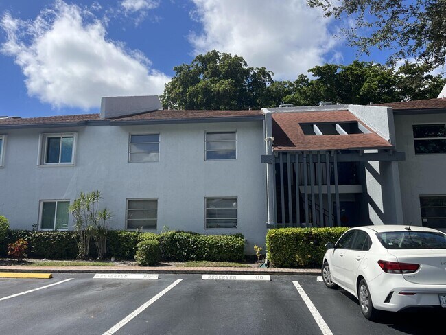 Photo - 6600 S Oriole Blvd Unidad 2030