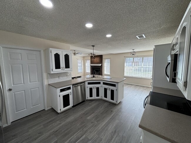 Photo - 8812 Skypark Dr