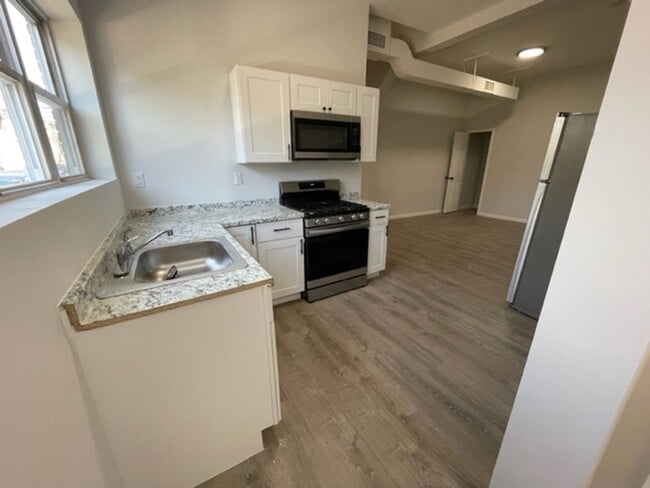 126 Center St