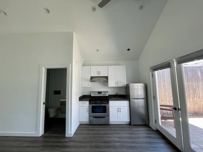 Photo - 2736 Chanslor Ave