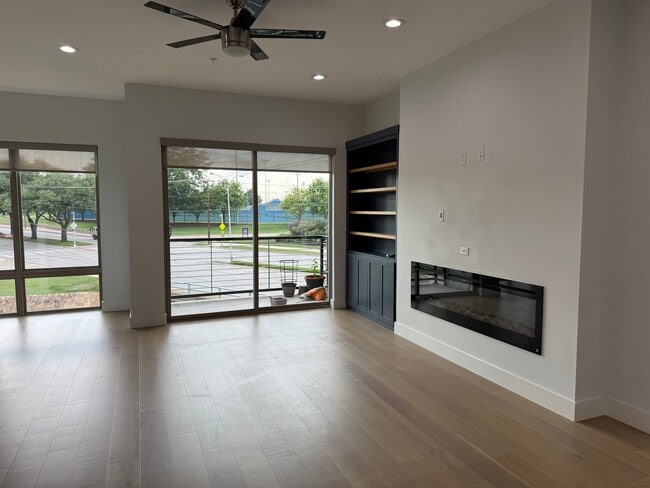 Photo - 2620 Valley View Ln