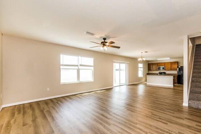 Photo - 204 Lone Dove Ln