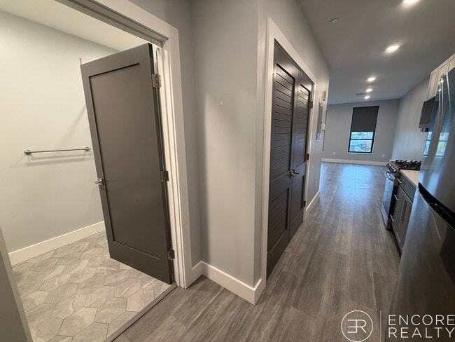 Photo - 412 Western Ave