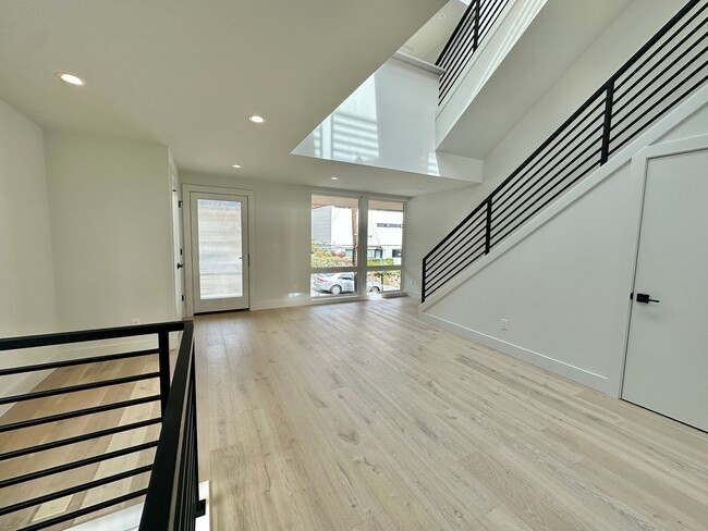 Photo - 507 Galer St