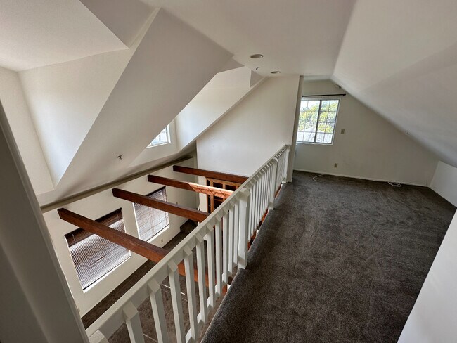 Photo - 236 S Helberta Ave Unidad B