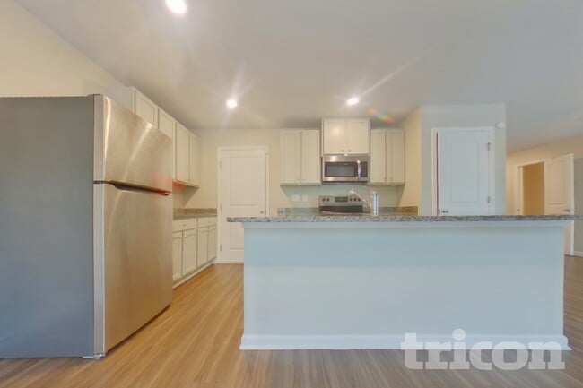 Photo - 561 Fairview Oak Pl