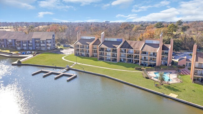 Building Photo - 12600 Melville Dr Unit 126B Rental