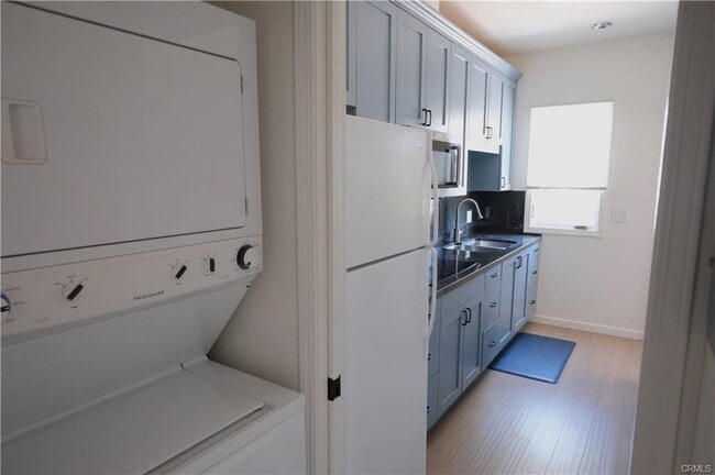 Photo - 1955 Las Lomitas Dr Unit Loft above the garage only