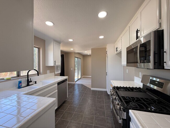317 Camino Real Ave