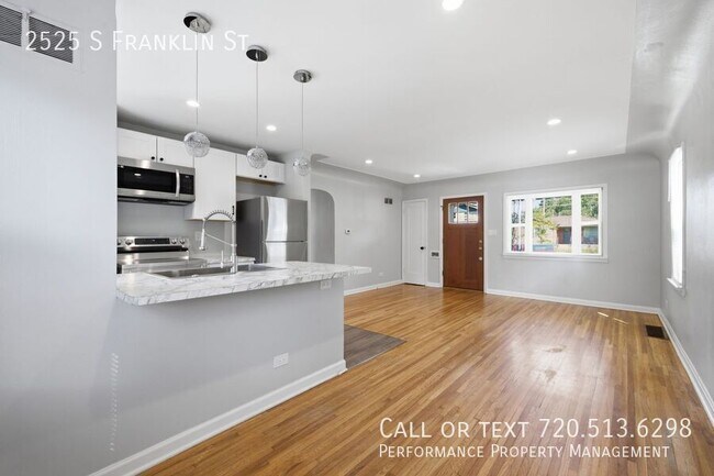 Photo - 2525 S Franklin St