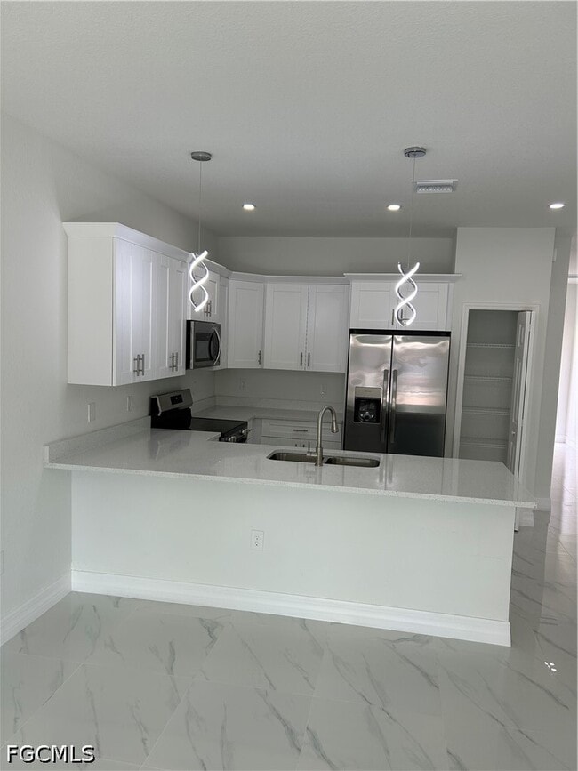 Photo - 701-703 W 12th St