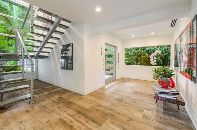 Photo - 130 SW 25th Rd