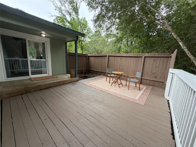 Photo - 1 Laurel Oak Pl