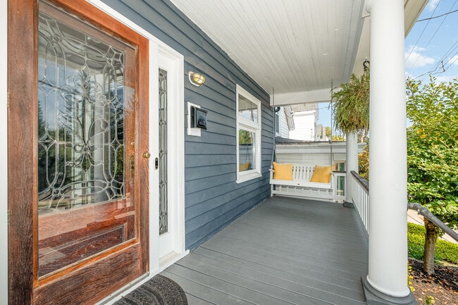 Photo - 2006 Breen St