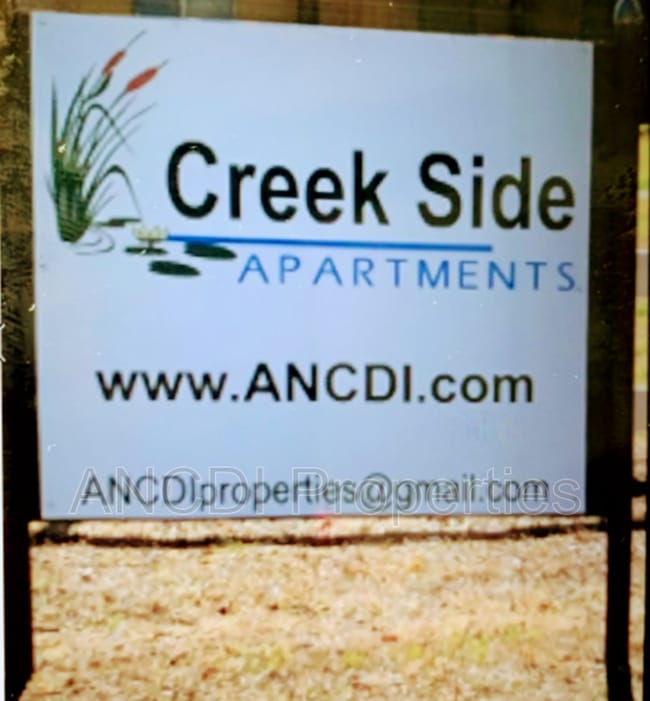 Photo - 703 Spring St