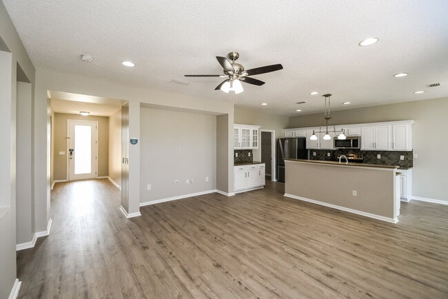3901 Cedar Bluff Ln