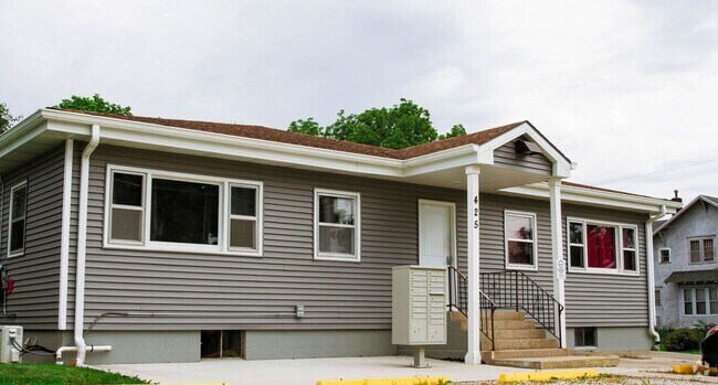Building Photo - 425 W New York Ave Unit #8 Rental