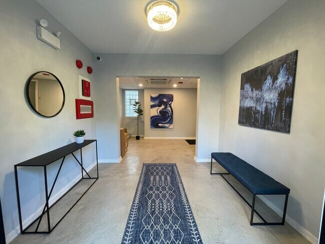 Photo - 5240 N Winthrop Ave Unit 112