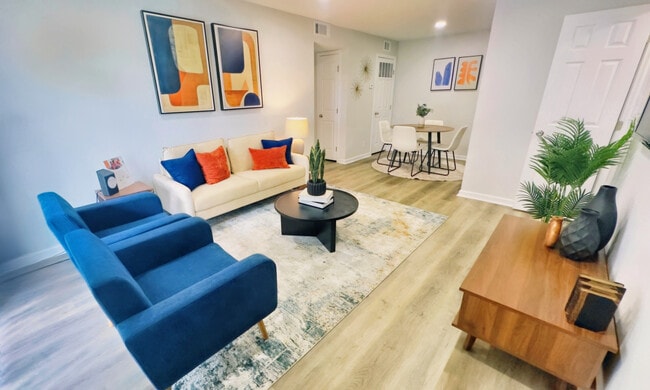 Sala de estar - Stonebrook Gated Community