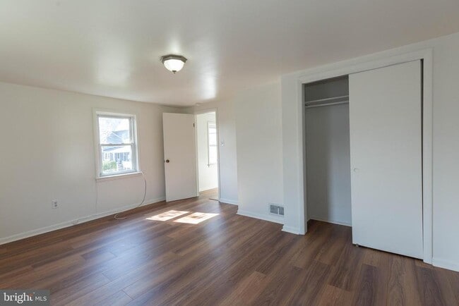 Photo - 413 S Lawrence St