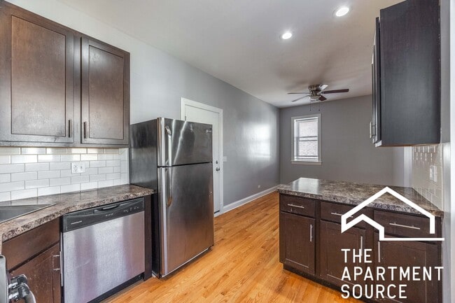 Photo - 4452 N Sheridan Rd Unit 2