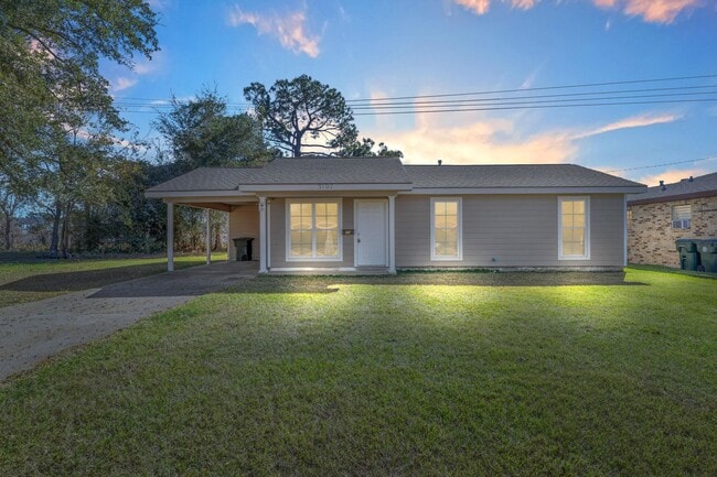 Photo - 3107 Admiral King St