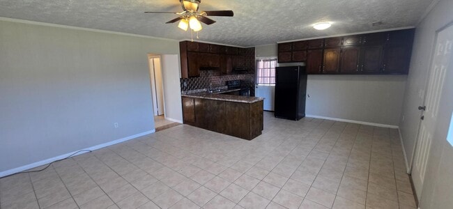 Photo - 5429 McIntosh Rd