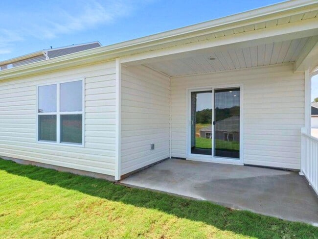 Photo - 605 Palmerston Dr