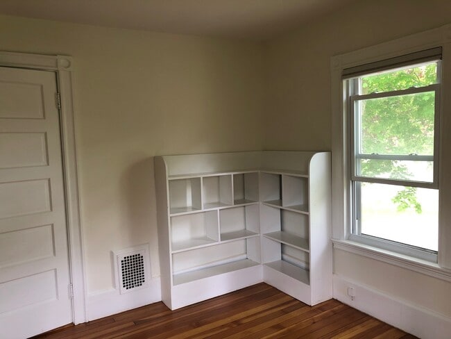 Dormitorio - 175 Oak St