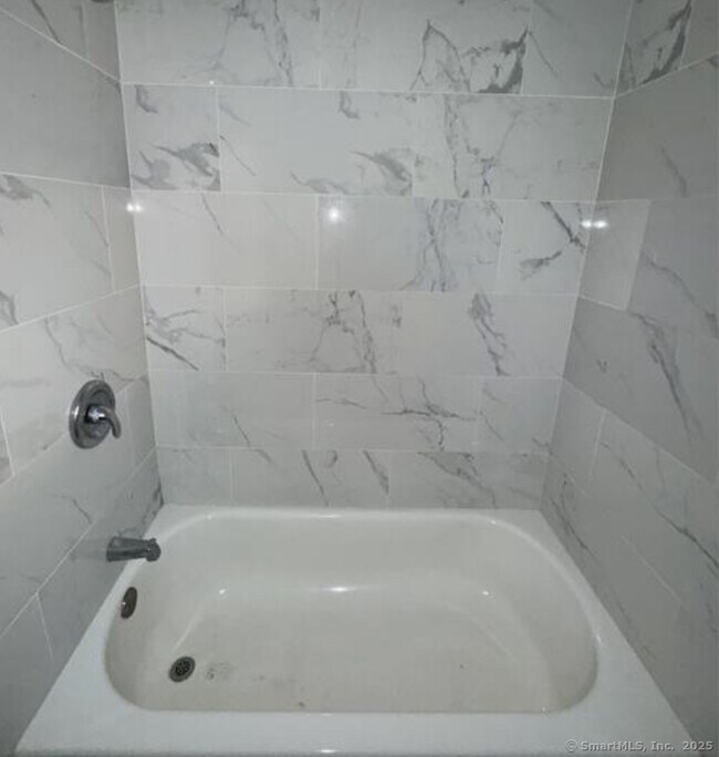 Photo - 1220 Pembroke St Unit 3L