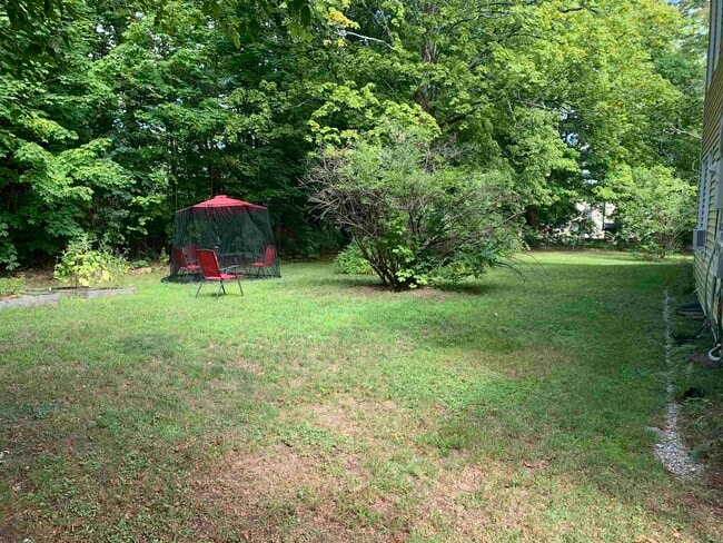 Photo - 104 Hall St