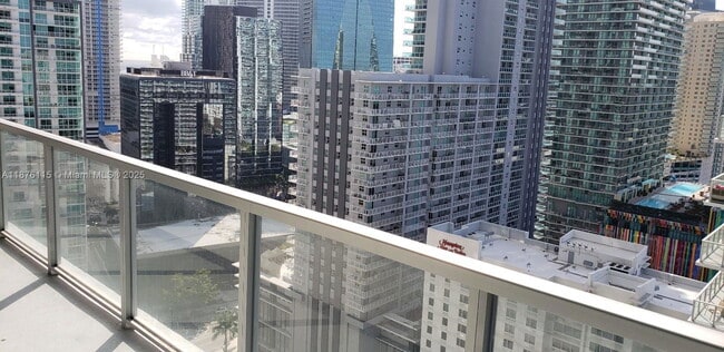 Photo - 1111 SW 1st Ave Unidad 2816