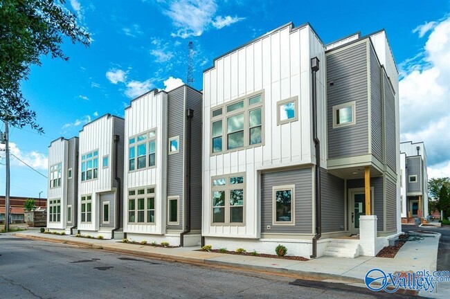 Photo - 12 Walnut St NE Townhome