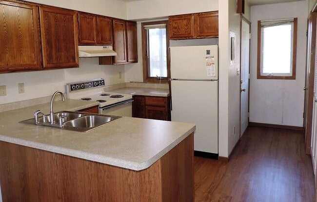 Photo - $1100 | 2 Bedroom, 1 Bathroom CONDO | CAT ...
