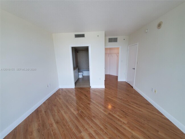 9066 SW 73rd Ct Unit 1808