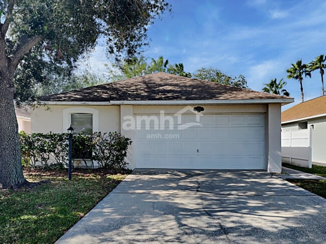 Building Photo - 2724 Maderia Cir