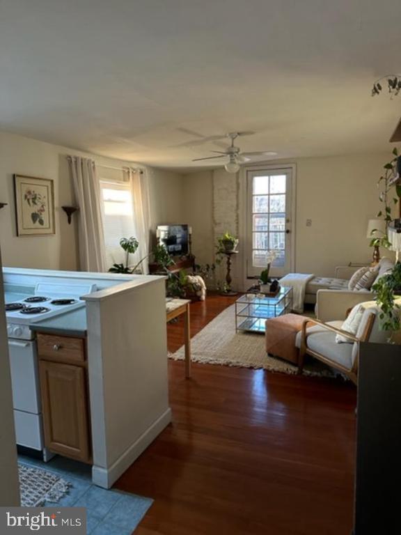 Photo - 2007 Mt Vernon St Unit 3R