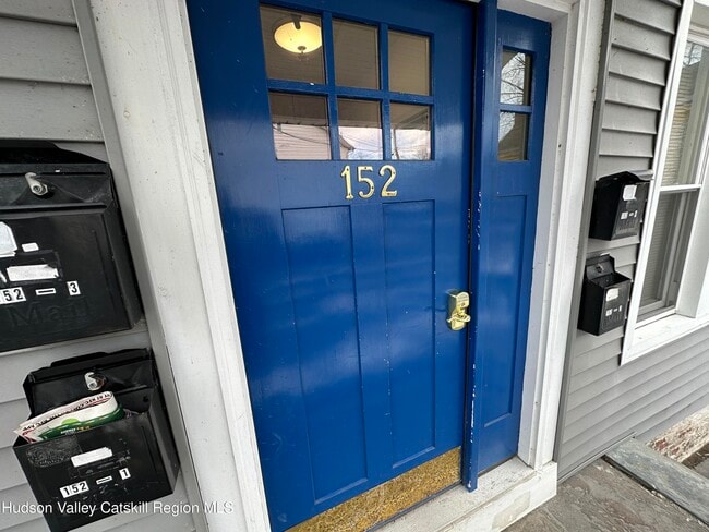 Photo - 152 St James St