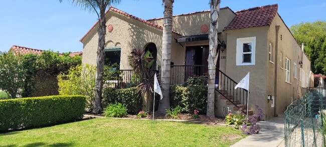 front view - 1357 S Orange Dr Unit 1357