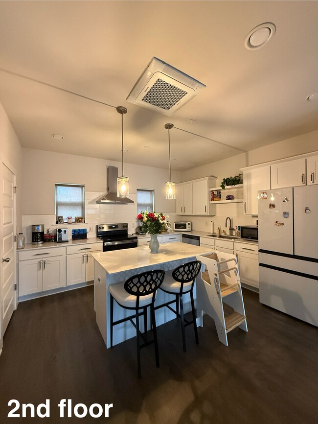 Photo - 310 Tendick St Townhome